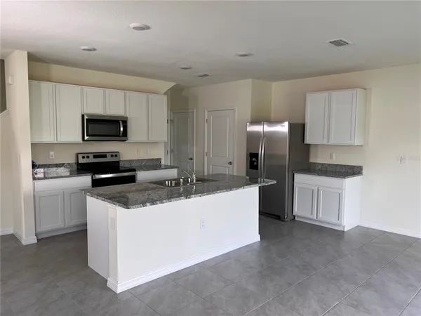 $2,800 | 3379 Suncoast Plains Drive, Odessa, FL 33556