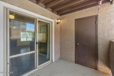 $215,000 | 5146 East Oak Street, Unit 112, Phoenix, AZ 85008