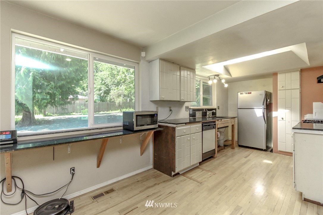 17631 Southeast 123rd Place Renton, WA 98059 - Photo 13 of 32 Gallery Image 13