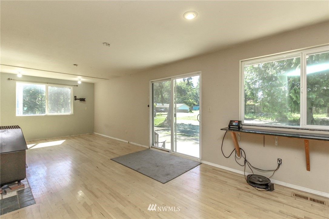 17631 Southeast 123rd Place Renton, WA 98059 - Photo 14 of 32 Gallery Image 14