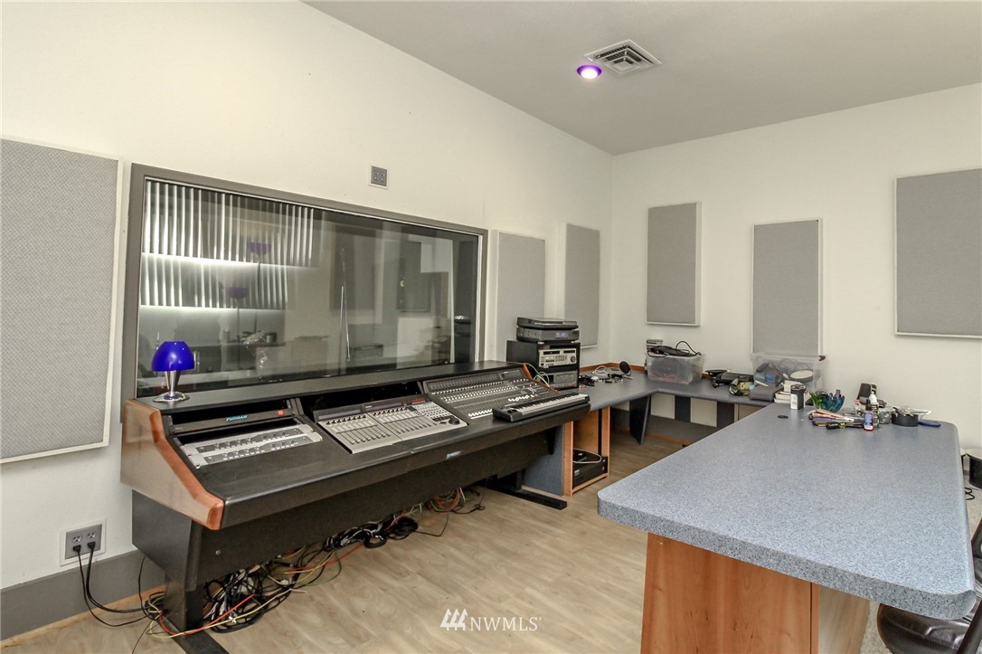 17631 Southeast 123rd Place Renton, WA 98059 - Photo 29 of 32 Gallery Image 29