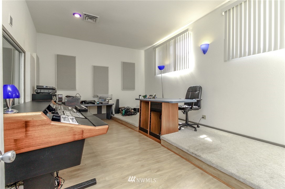 17631 Southeast 123rd Place Renton, WA 98059 - Photo 30 of 32 Gallery Image 30