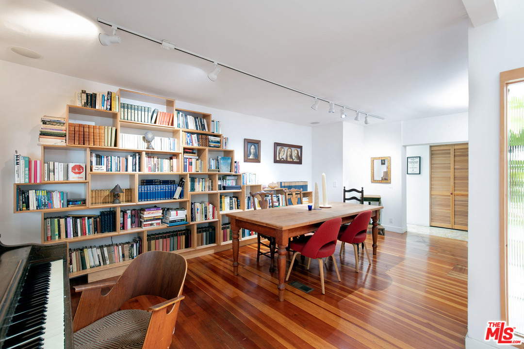 805 Hampton Drive Venice, CA 90291 - Photo 19 of 27 a view of a dining room with furniture window and wooden floor