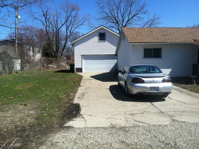 309 Devonshire Road Vermilion, OH 44089 - Photo 3 of 20