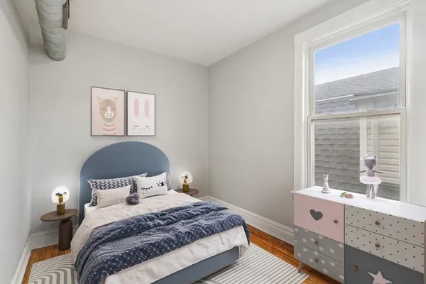 $400,000 | 956 North Trumbull Avenue, Chicago, IL 60651