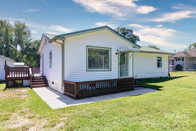 $235,000 | 408 East Catawba Avenue, Mount Holly, NC 28120