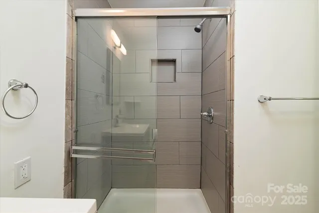 $235,000 | 408 East Catawba Avenue, Mount Holly, NC 28120