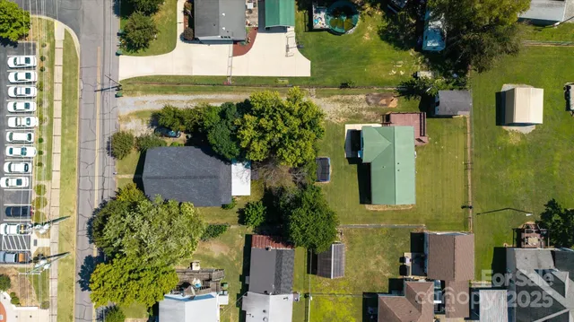 $235,000 | 408 East Catawba Avenue, Mount Holly, NC 28120