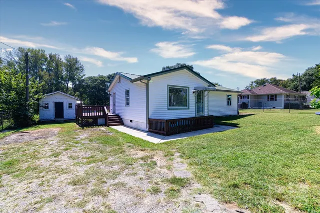 $235,000 | 408 East Catawba Avenue, Mount Holly, NC 28120