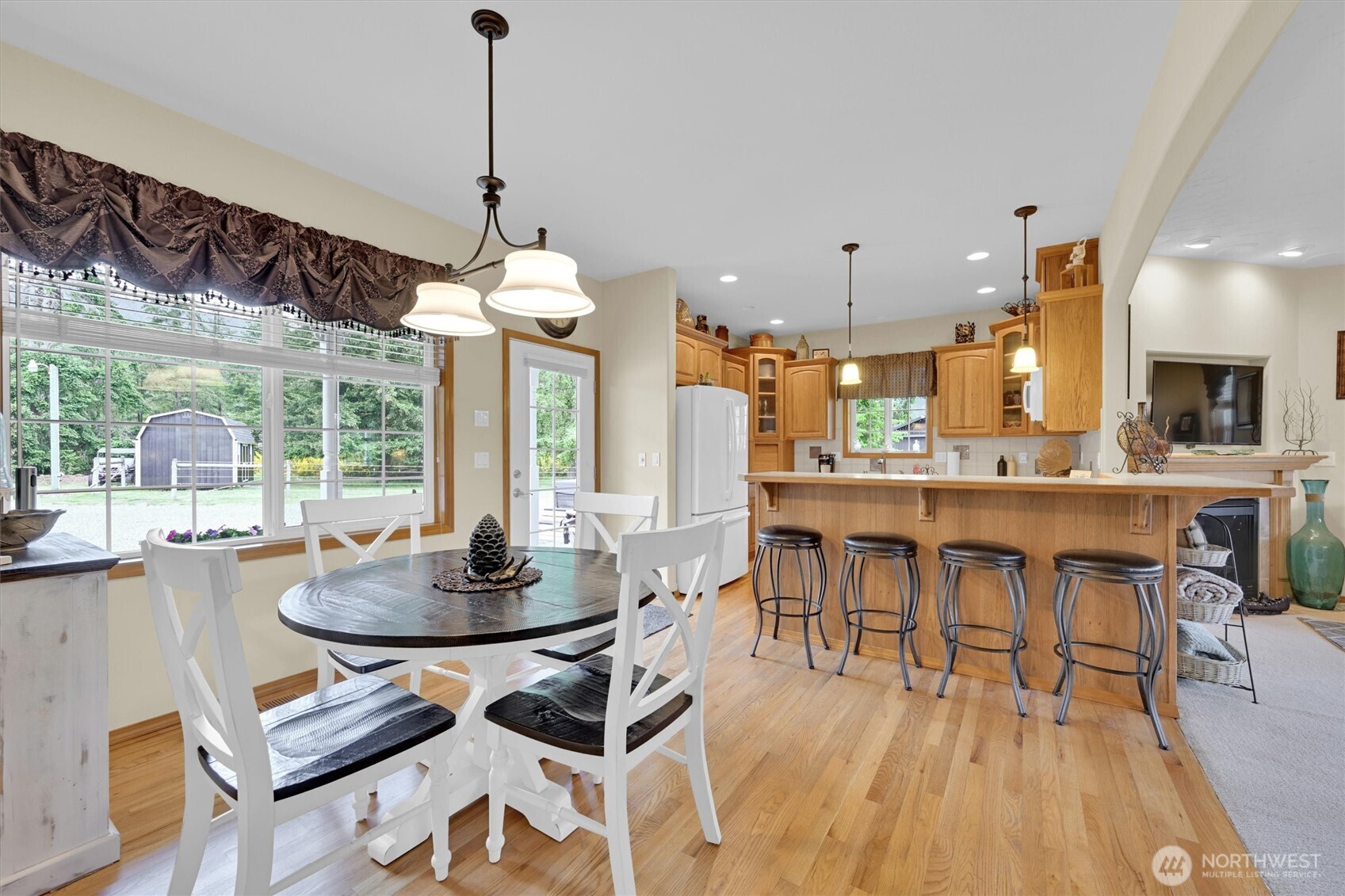 12012 Hunter Loop Road Southwest Rochester, WA 98579 - Photo 7 of 40