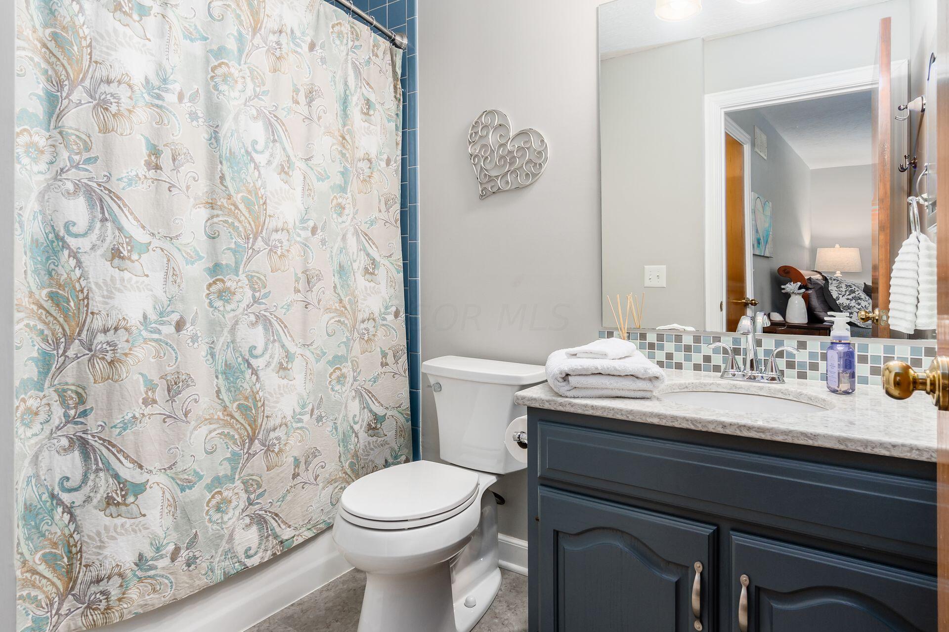 7380 Red Bank Road Westerville, OH 43082 - Photo 66 of 84 Full bathroom #2