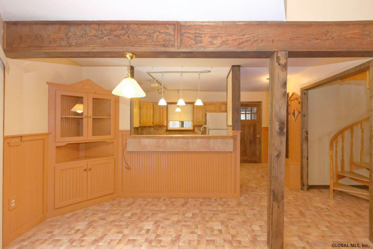 1175 Gordon Road Rotterdam, NY 12306 - Photo 7 of 49 Photo 7