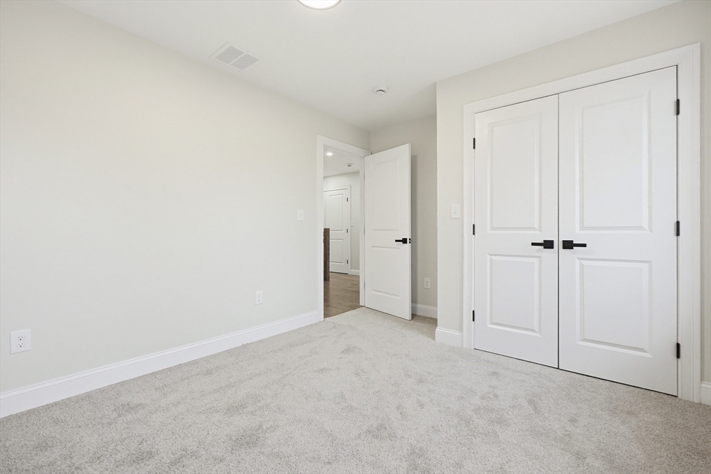 673 Pleasant Street Leicester, MA 01542 - Photo 35 of 38 a view of room