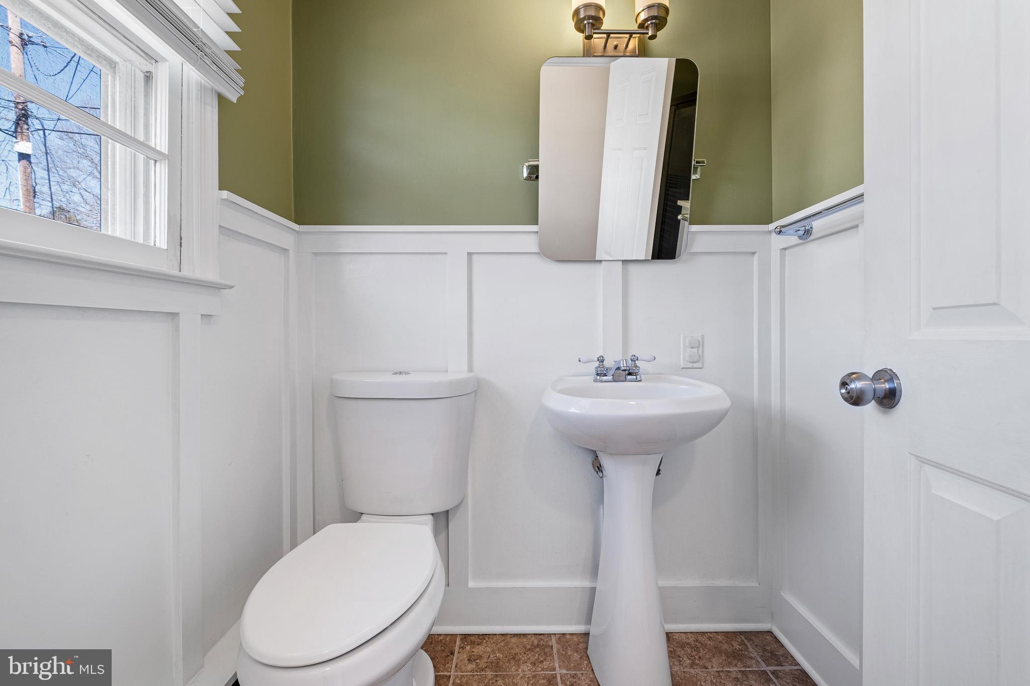 2738 Barnsley Road Wilmington, DE 19808 - Photo 14 of 25 Bathroom