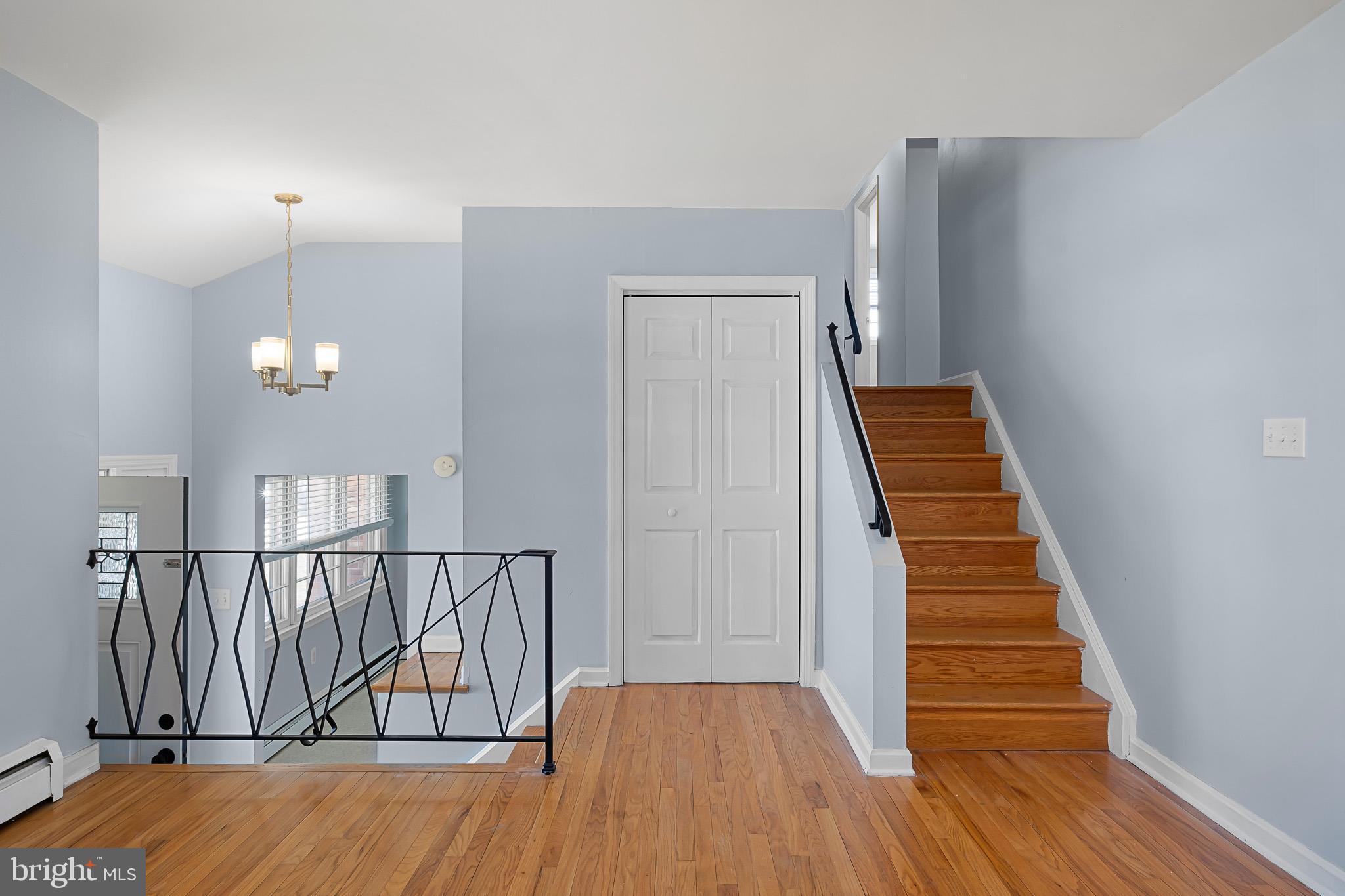 2738 Barnsley Road Wilmington, DE 19808 - Photo 16 of 25 Stairway to upper level