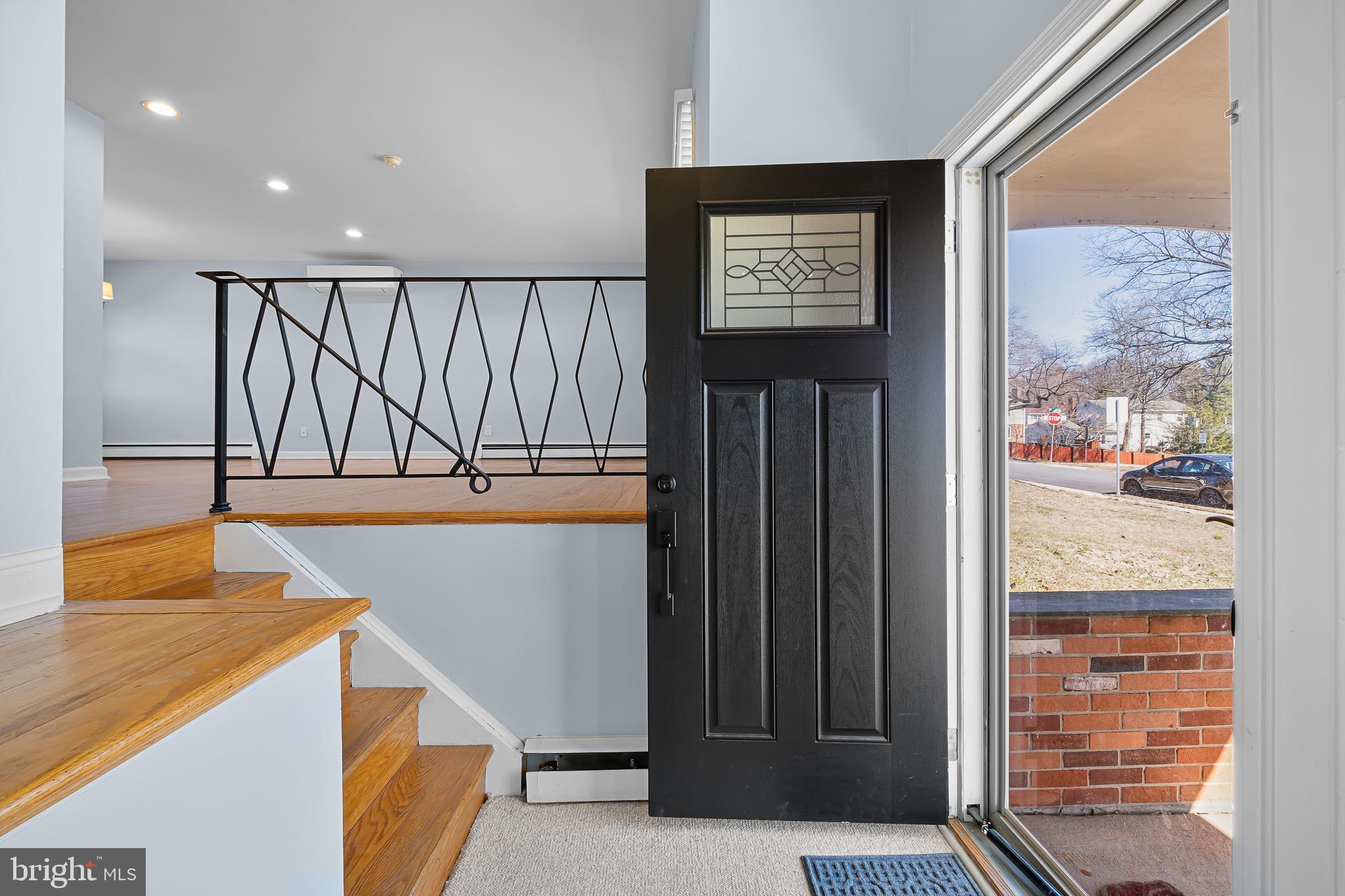 2738 Barnsley Road Wilmington, DE 19808 - Photo 2 of 25 Entrance Way