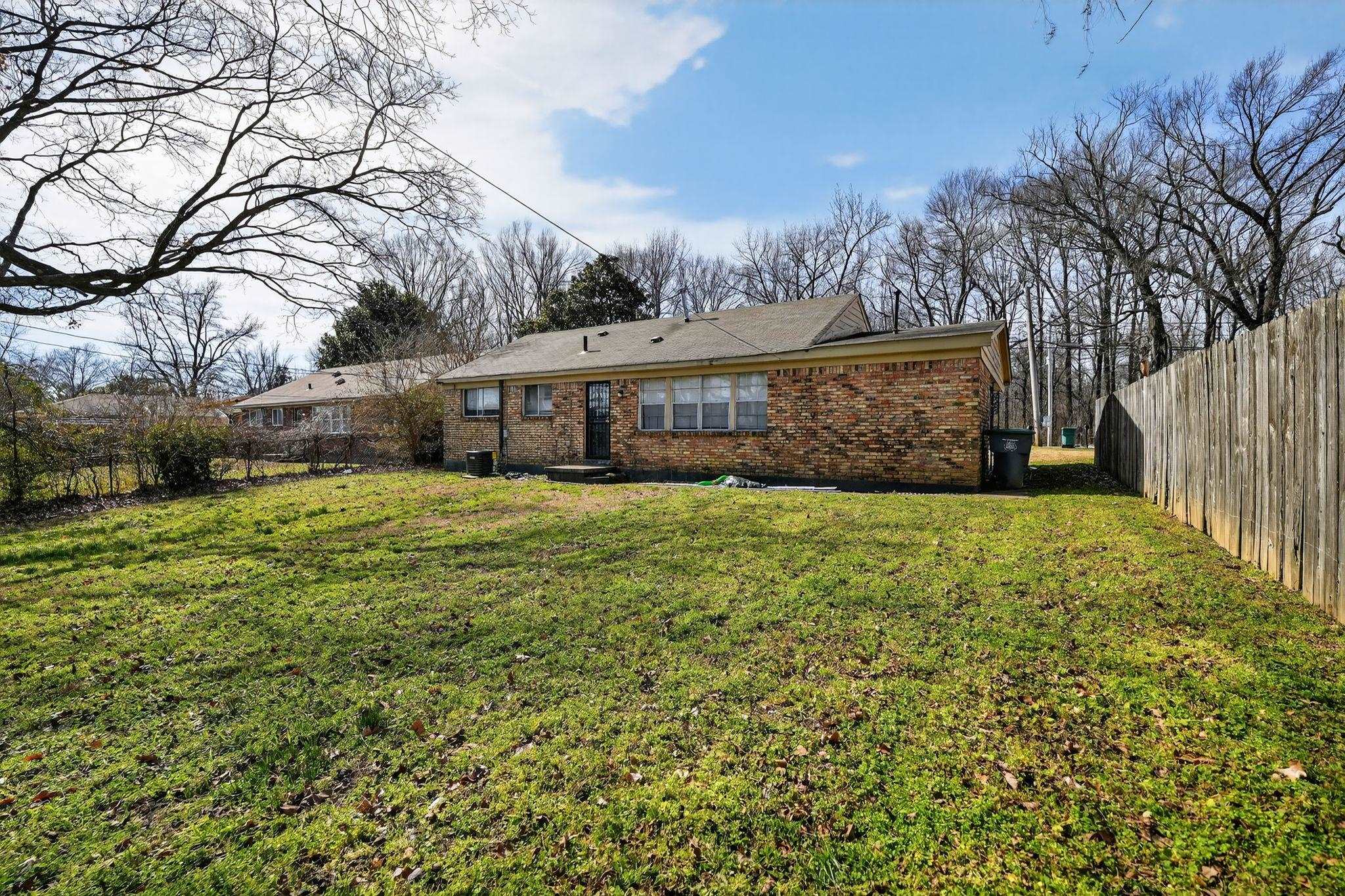 3470 Neely Road Memphis, TN 38109 - Photo 9 of 34