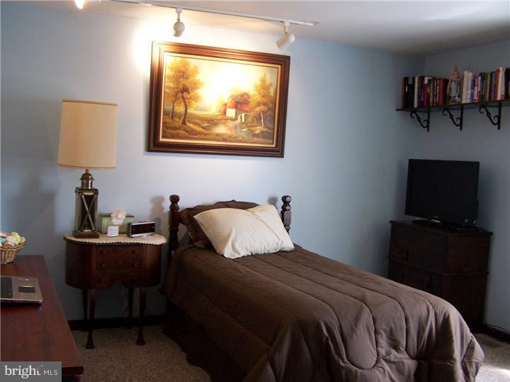 1228 Red Hill Road Pennsburg, PA 18073 - Photo 13 of 24 Gallery Image 13