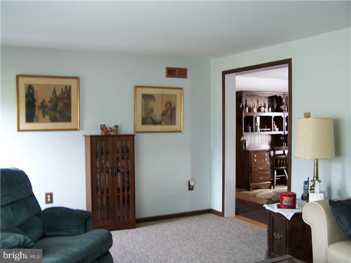 1228 Red Hill Road Pennsburg, PA 18073 - Photo 8 of 24 Gallery Image 8
