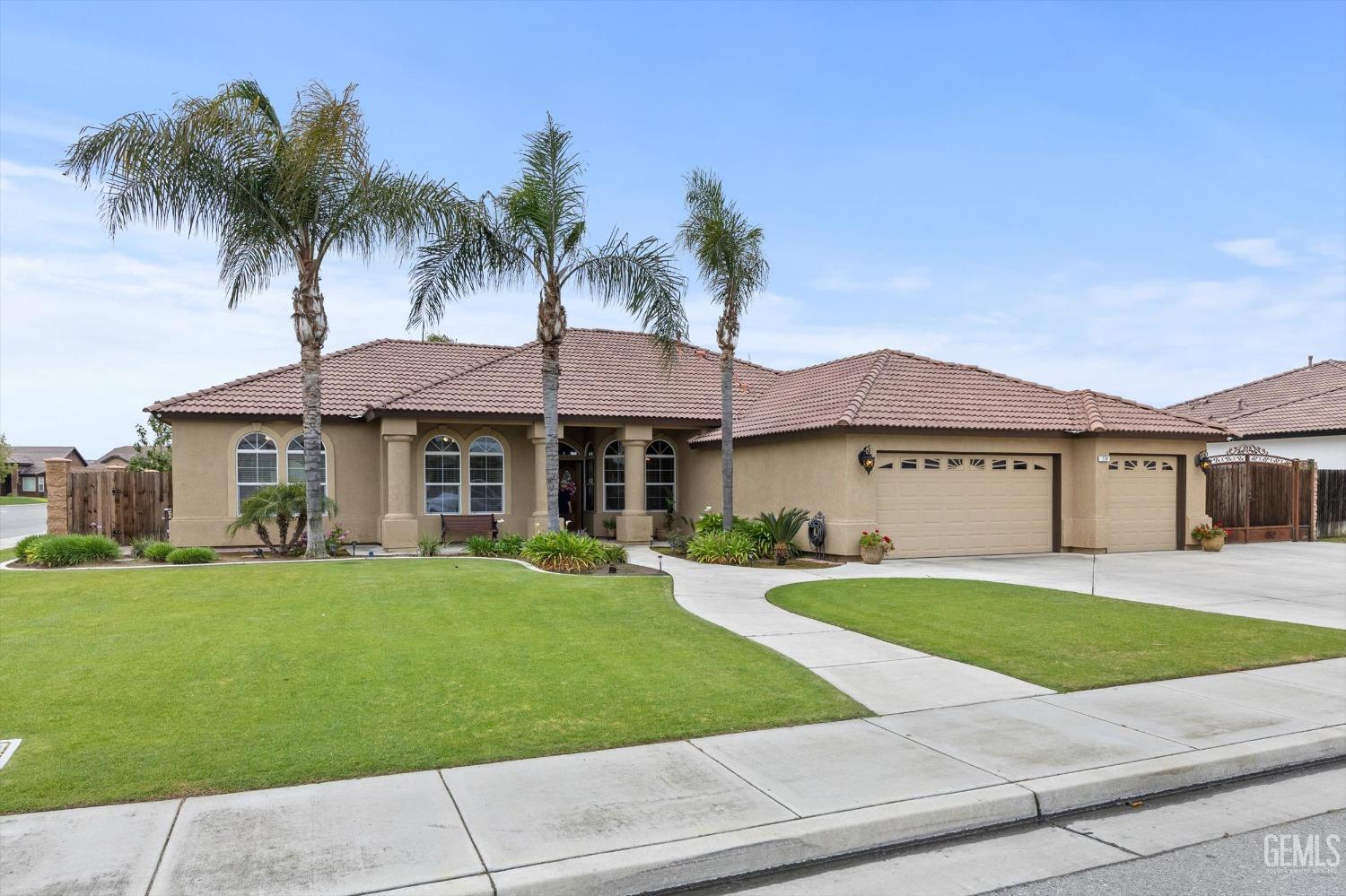 Undisclosed Address Shafter, CA 93263 - Photo 4 of 53