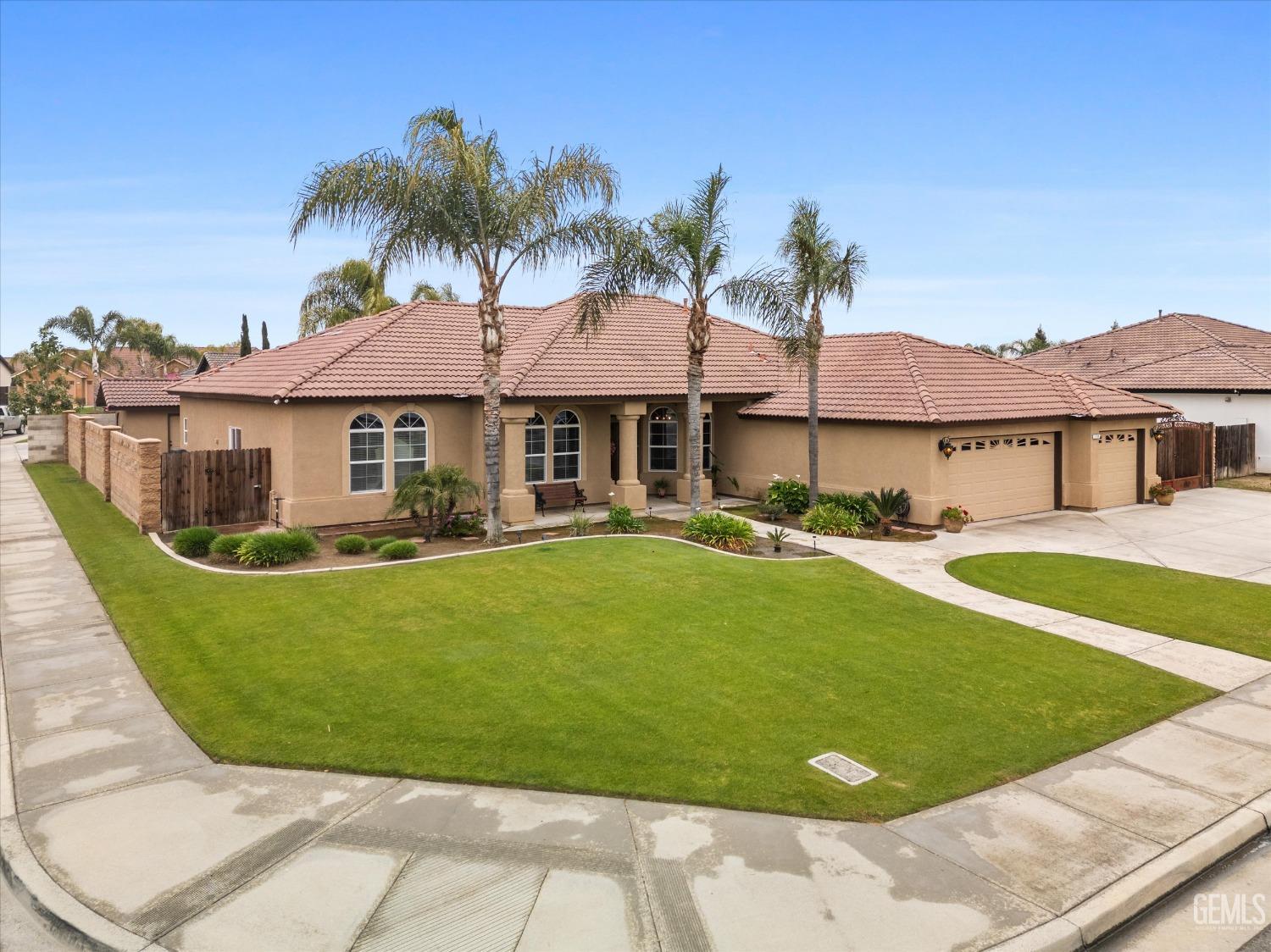 Undisclosed Address Shafter, CA 93263 - Photo 5 of 53