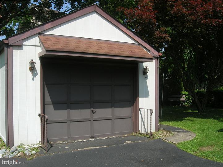 1214 Edgewood Road Havertown, PA 19083 - Photo 11 of 12 Garage