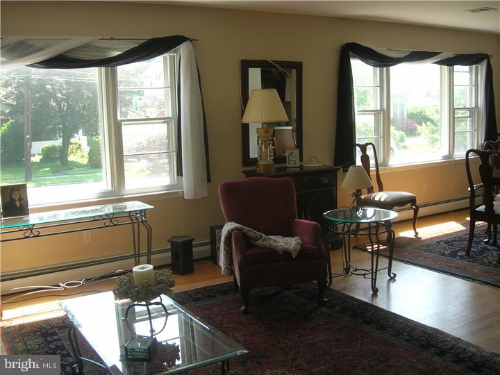 1214 Edgewood Road Havertown, PA 19083 - Photo 4 of 12 Great Room