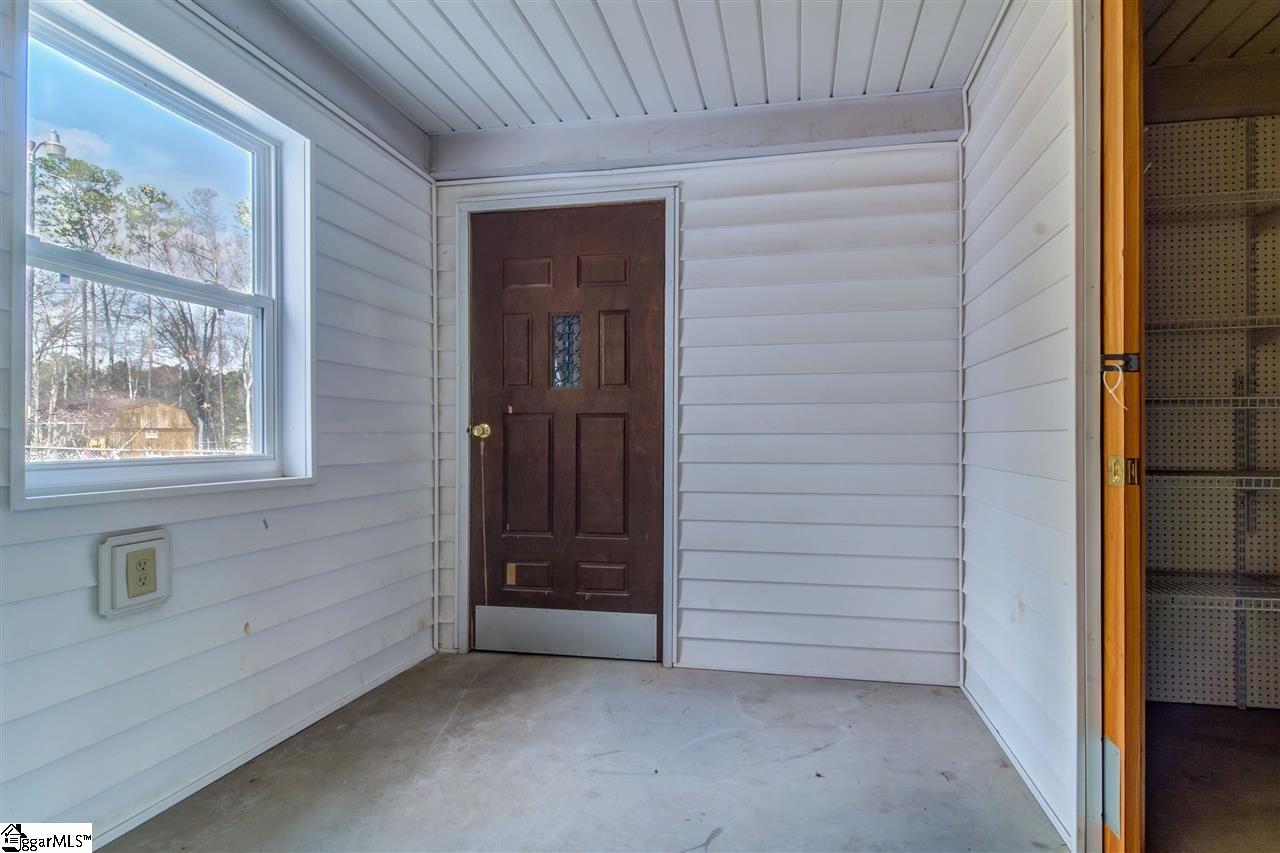 1428 Highway 72 Clinton, SC 29325 - Photo 18 of 25 Gallery Image 18