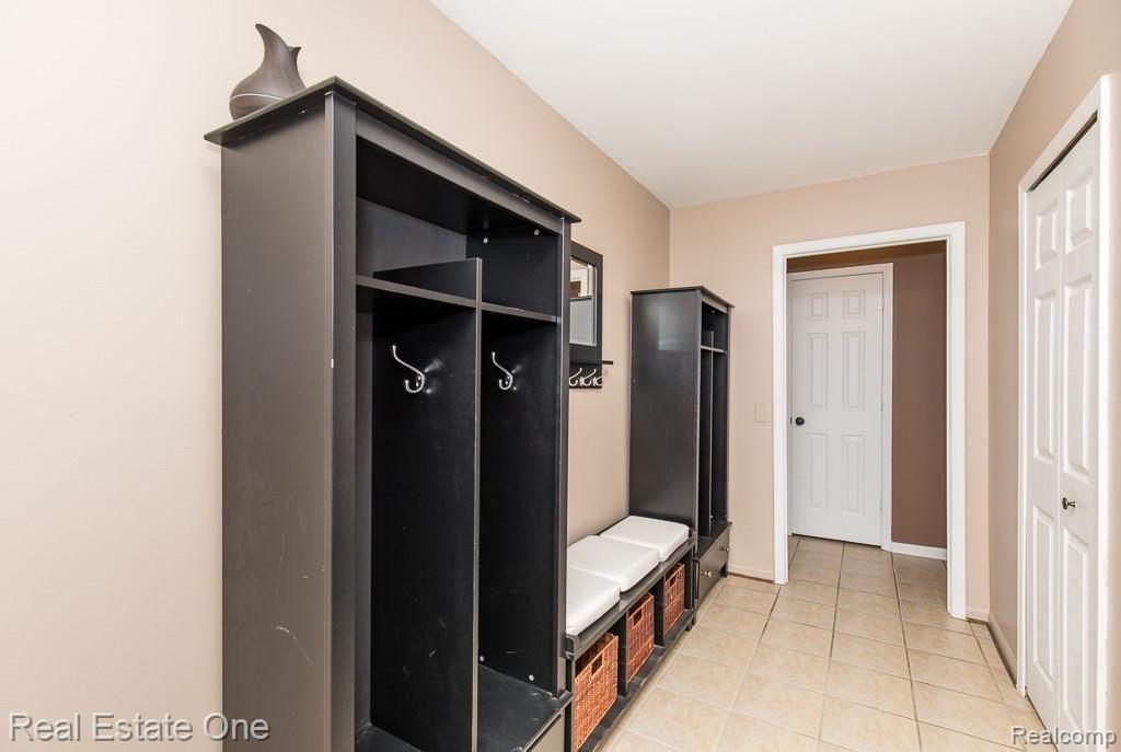 2425 Rancroft Beat Rochester Hills, MI 48306 - Photo 31 of 32