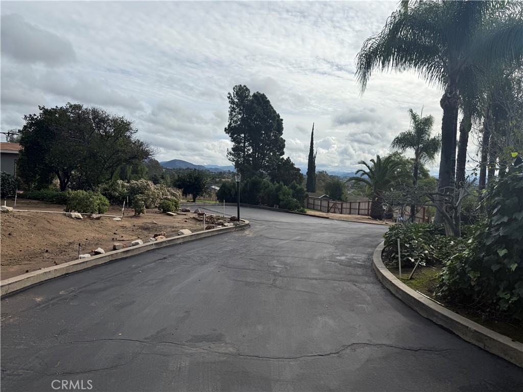 130 Orvil Way Fallbrook, CA 92028 - Photo 5 of 75