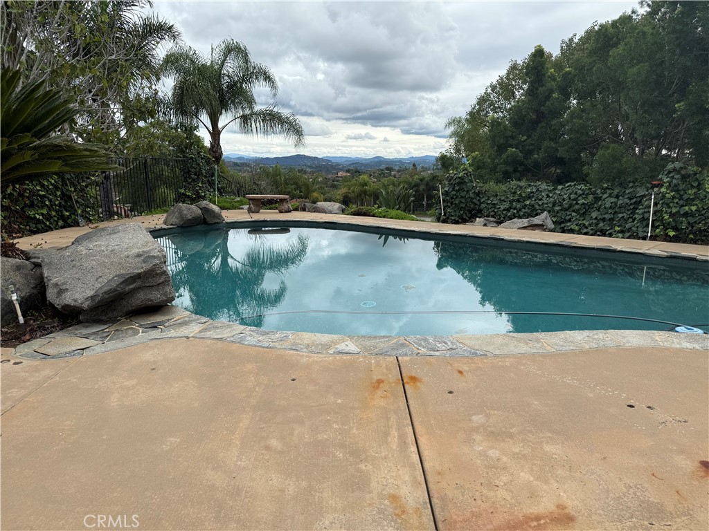 130 Orvil Way Fallbrook, CA 92028 - Photo 7 of 75