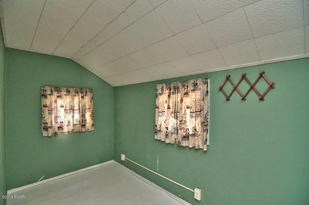 82 West Shore Road Waymart, PA 18472 - Photo 33 of 40