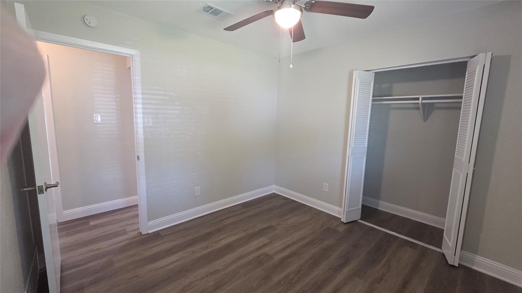 335 Springwillow Road Burleson, TX 76028 - Photo 10 of 21 Guest bedroom #1 from another angle