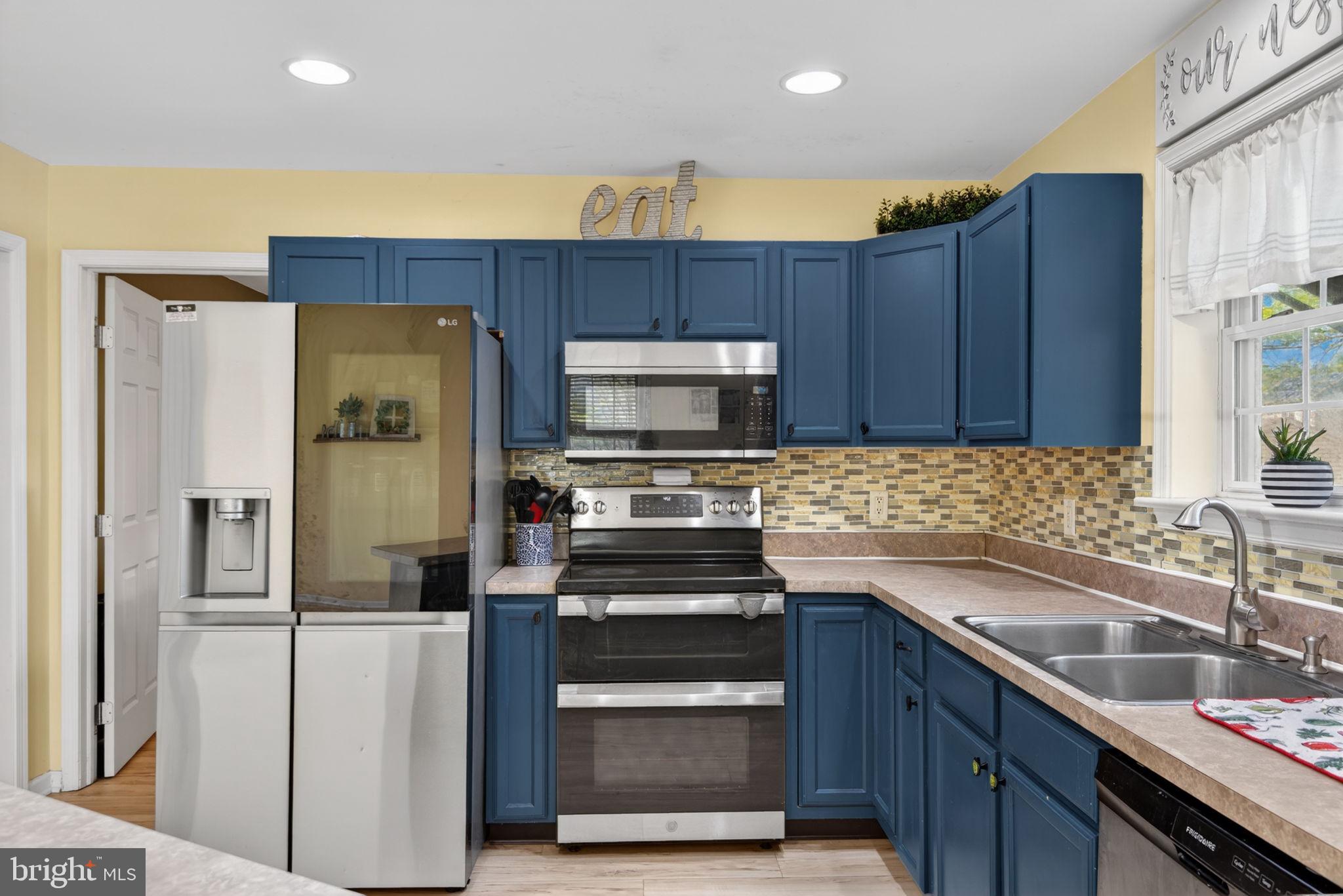 325 Olde Hickory Road Mount Wolf, PA 17347 - Photo 14 of 42 Gallery Image 14
