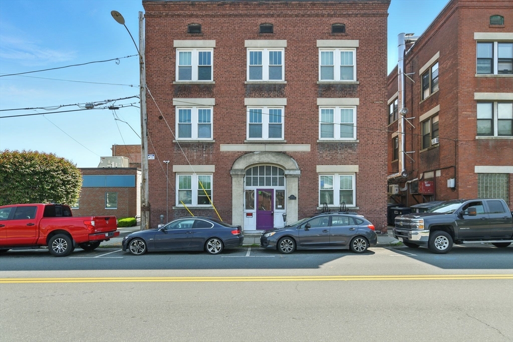 11 Conway Street Greenfield, MA 01301 - Photo 1 of 25 a building view