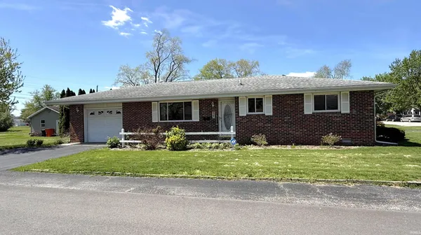 $195,000 | 302 South 2nd Street, Monticello, IN 47960