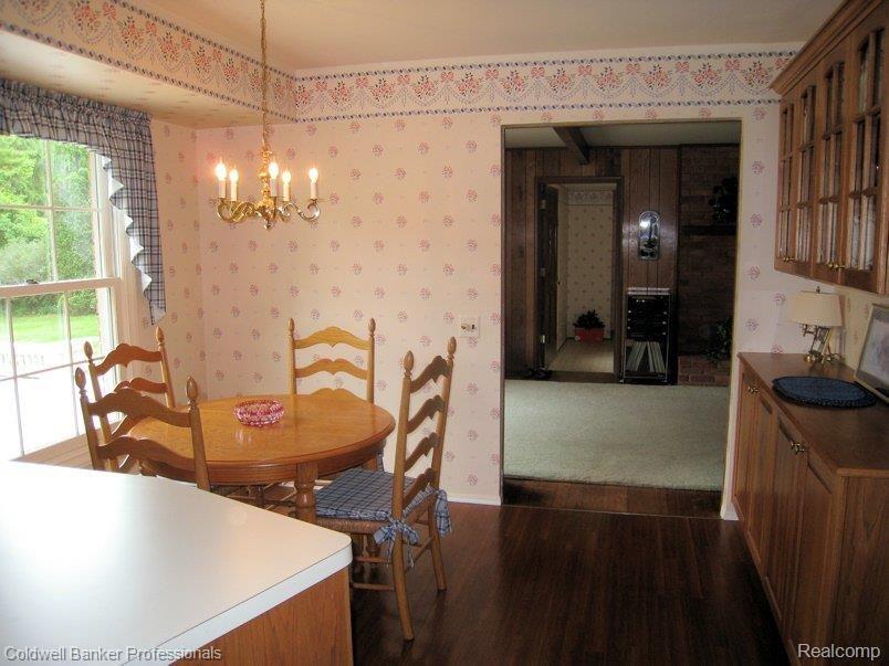 4331 Covered Bridge Road Bloomfield Hills, MI 48302 - Photo 4 of 15 SPACIOUS NOOK AREA