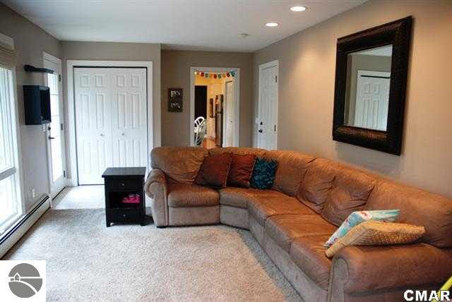 940 Glencoe Road Alma, MI 48801 - Photo 10 of 25 1773309-9.JPG