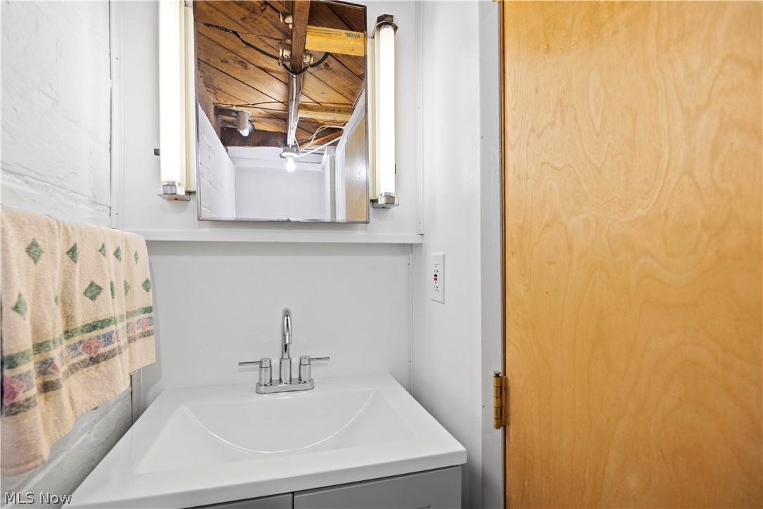 3569 Warren Road Cleveland, OH 44111 - Photo 36 of 40 Gallery Image 36