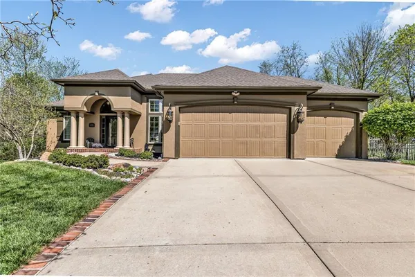 $599,900 | 5310 Northwest 78th Place, Kansas City, MO 64151