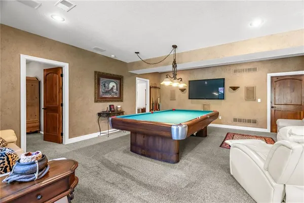 $599,900 | 5310 Northwest 78th Place, Kansas City, MO 64151