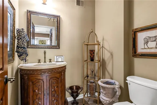 $599,900 | 5310 Northwest 78th Place, Kansas City, MO 64151