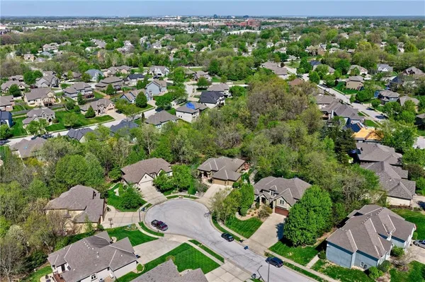 $599,900 | 5310 Northwest 78th Place, Kansas City, MO 64151