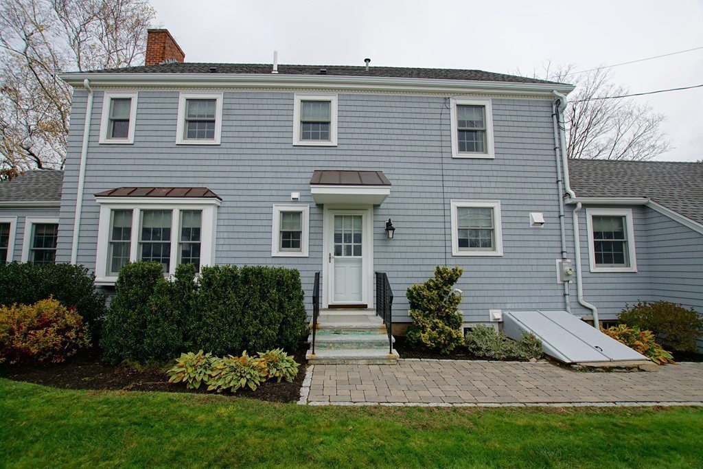 11 Shetland Road Marblehead, MA 01945 - Photo 7 of 28 a front view of a house with a yard