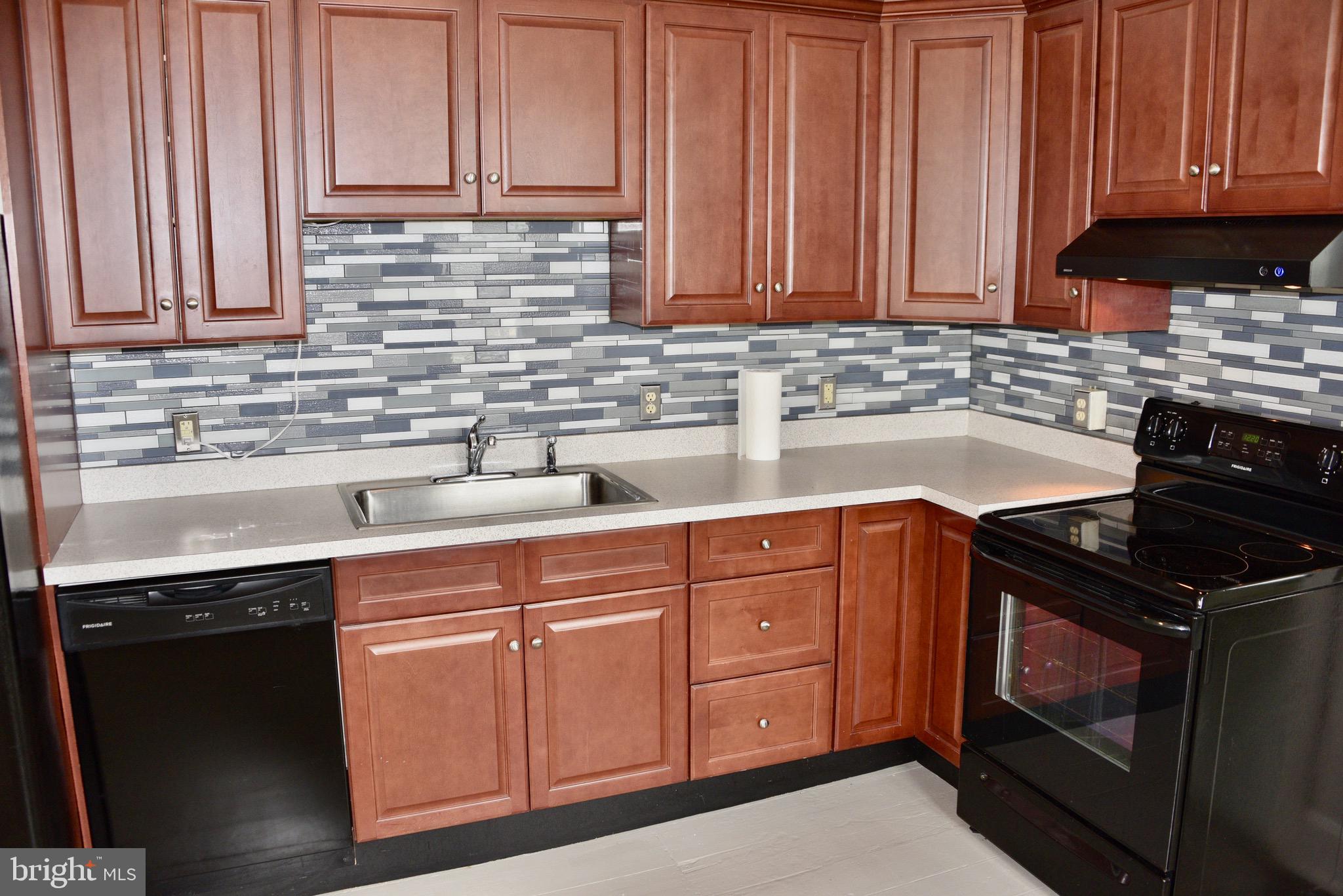 1530 New Holland Road Reading, PA 19607 - Photo 4 of 17