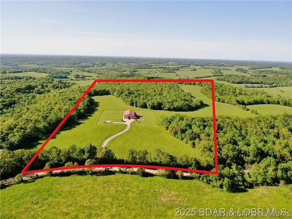 $879,000 | 29601 Bear Road, Richland, MO 65556