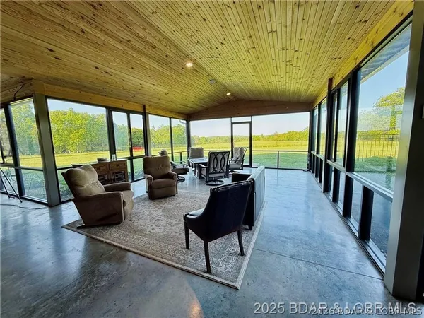 $879,000 | 29601 Bear Road, Richland, MO 65556