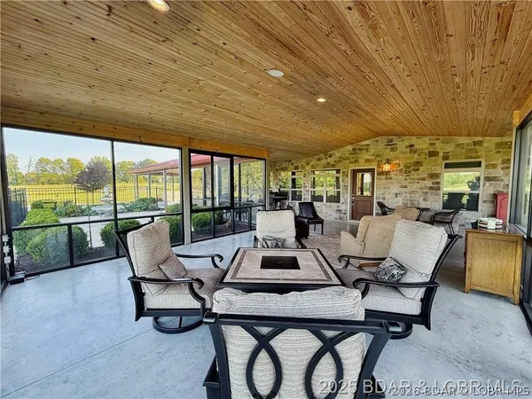 $879,000 | 29601 Bear Road, Richland, MO 65556