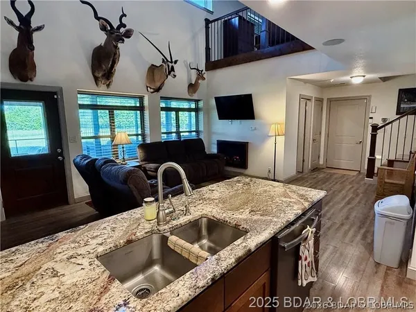 $879,000 | 29601 Bear Road, Richland, MO 65556