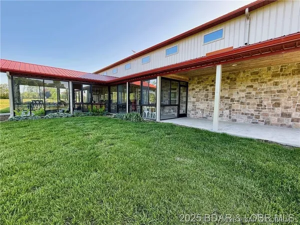 $879,000 | 29601 Bear Road, Richland, MO 65556